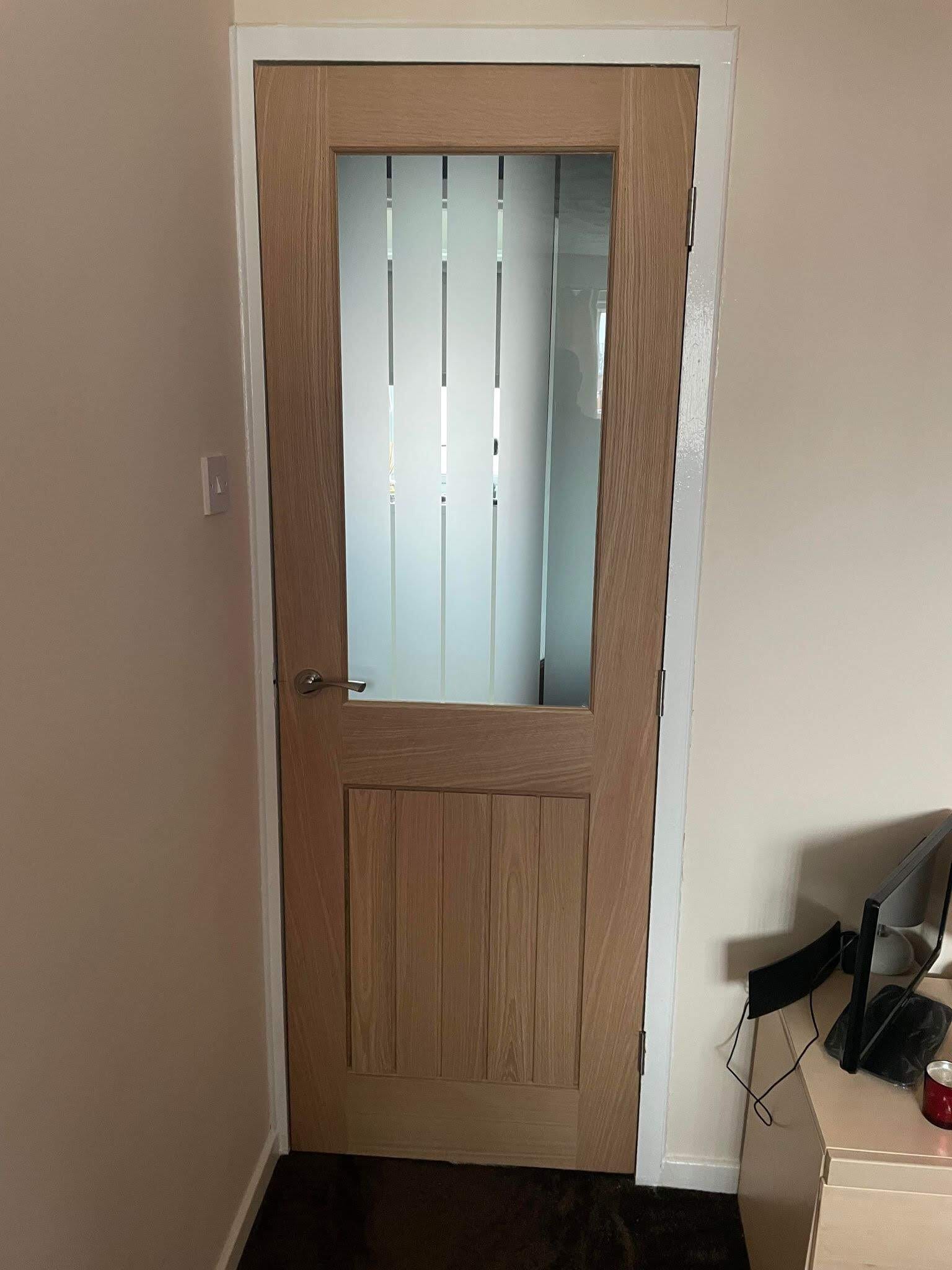 1981 x 838 x 35mm (33") Mexicano Oak Half Light - Frosted with Clear Lines Prefinished Internal Doors
